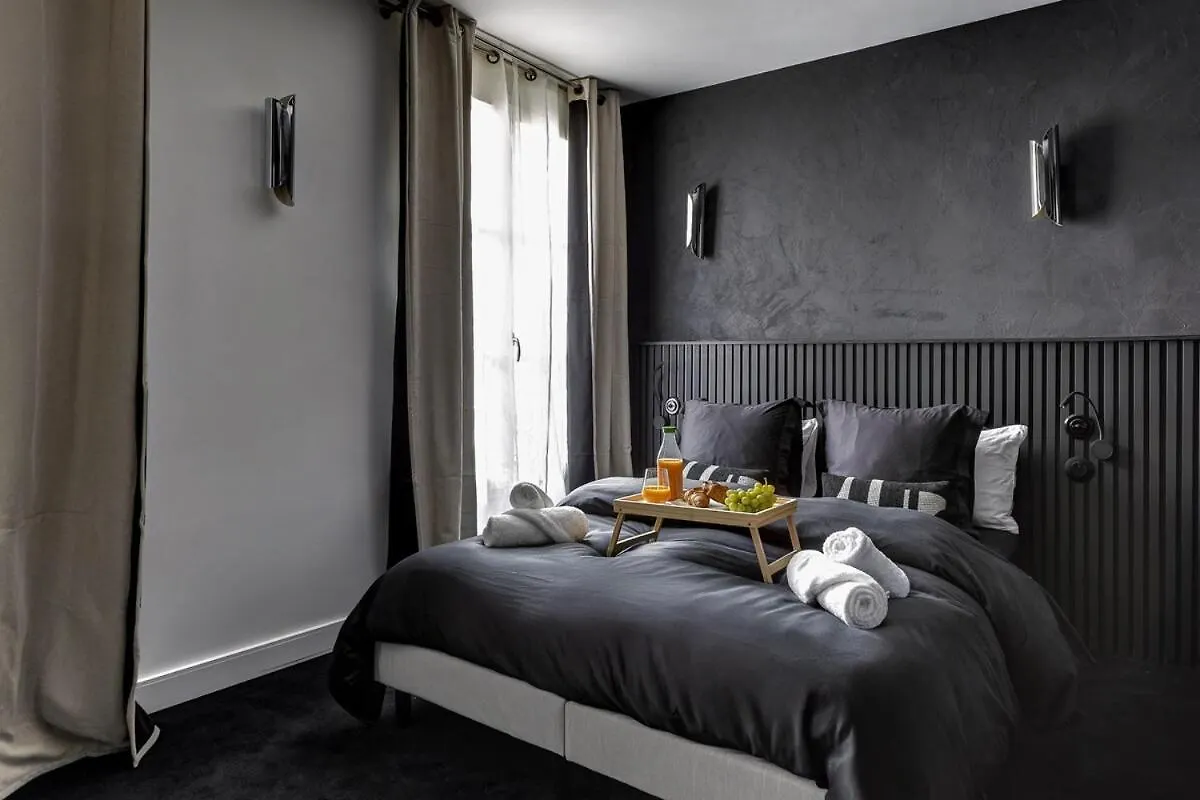 Dark Marais Appartement Parijs