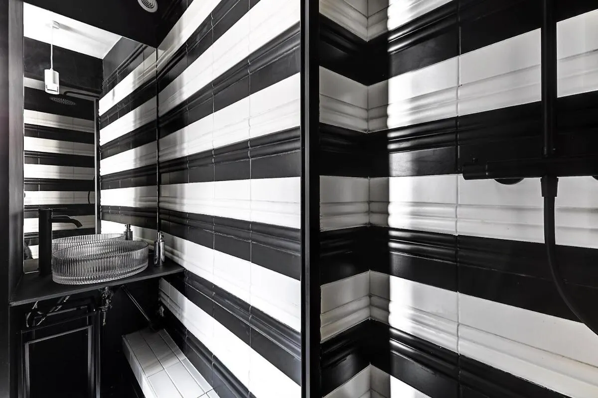 Dark Marais Appartement Parijs Frankrijk